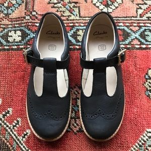 Clarks black Mary Jane’s size 13